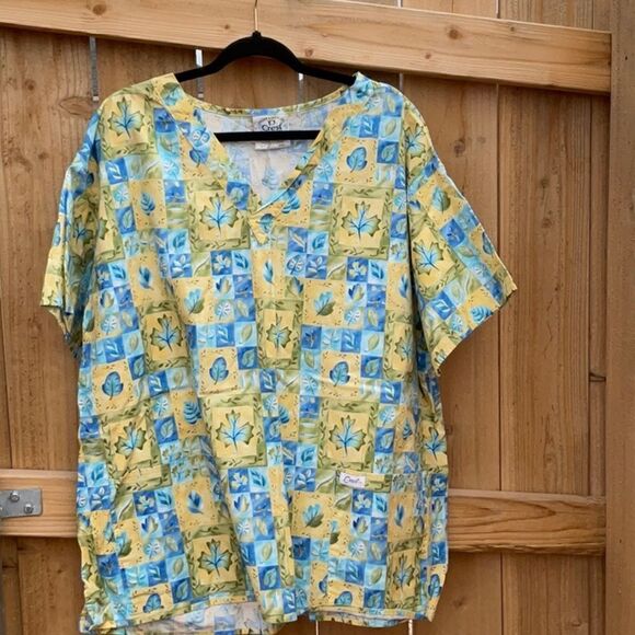 Take 50% OFF- Crest Women's Workwear Srubs Top, Size-3XL - Picture 1 of 7